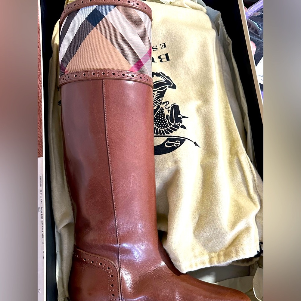 Burberry leather riding boots